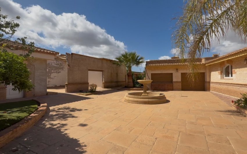 Herverkoop - Villa -
Cartagena - Costa Blanca