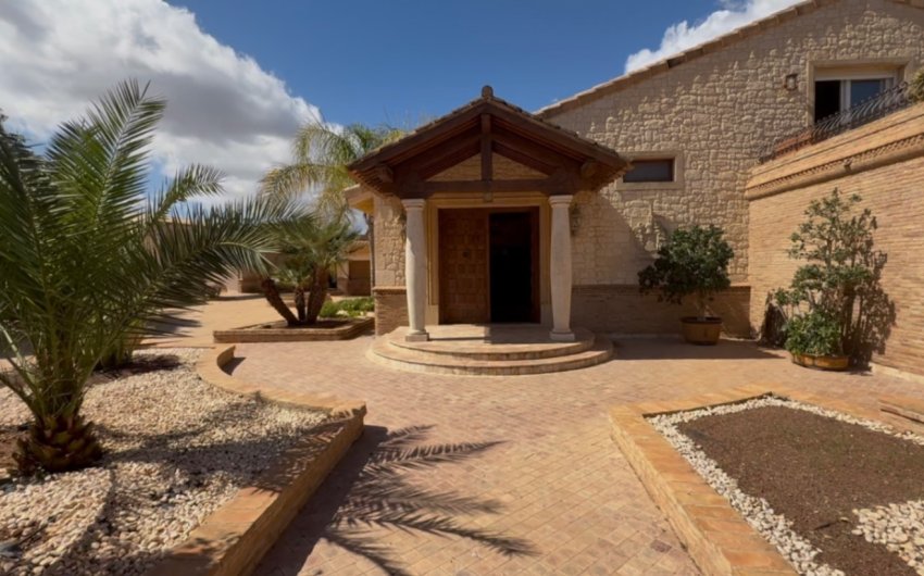 Herverkoop - Villa -
Cartagena - Costa Calida