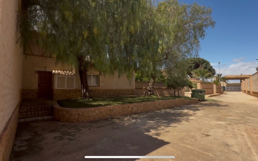 Herverkoop - Villa -
Cartagena - Costa Calida