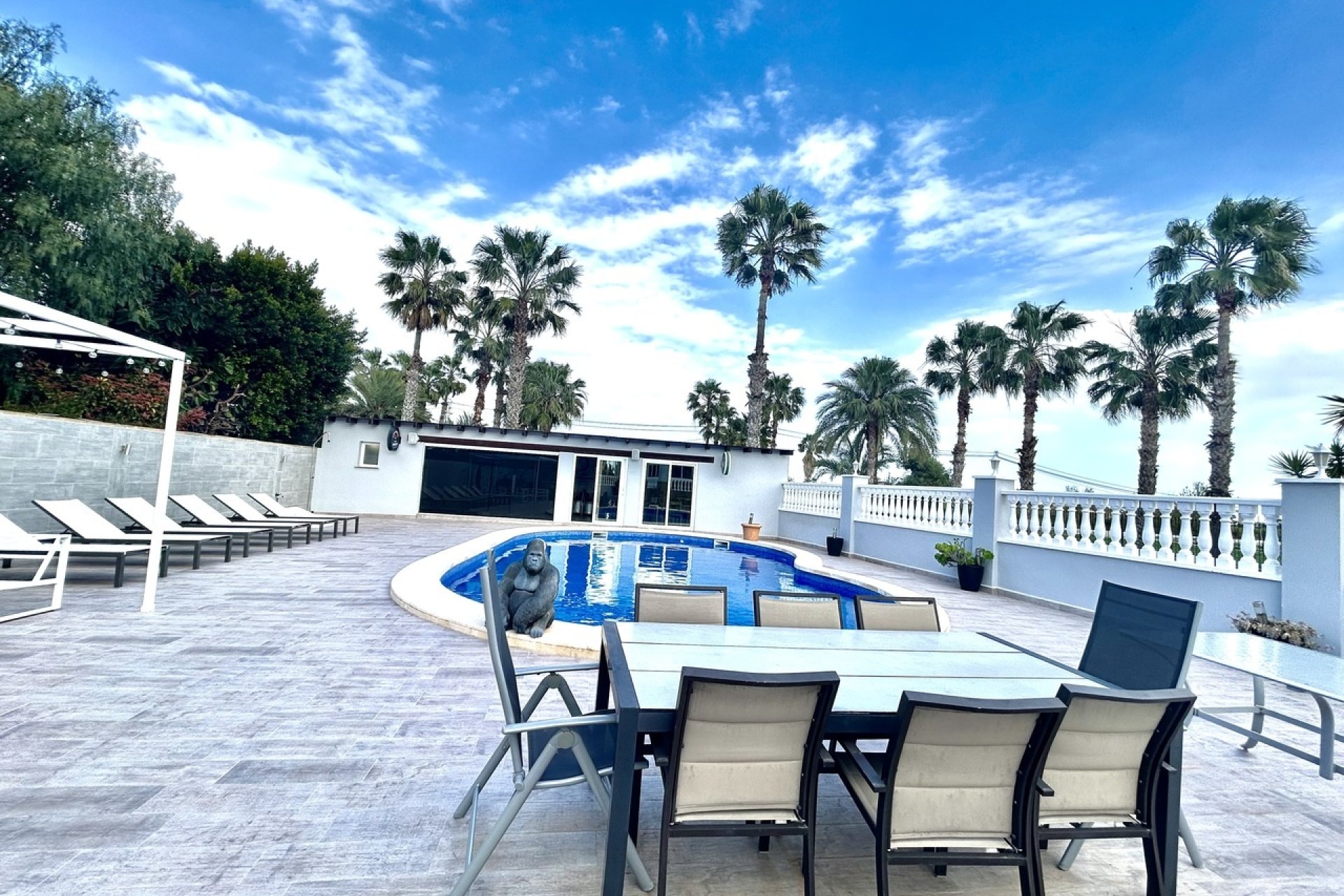 Herverkoop - Villa -
Catral - Costa Blanca