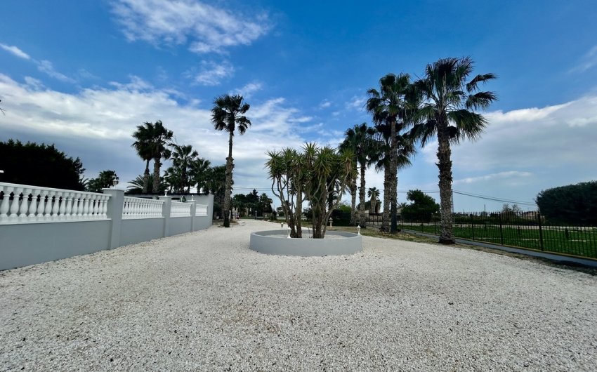 Herverkoop - Villa -
Catral - Costa Blanca