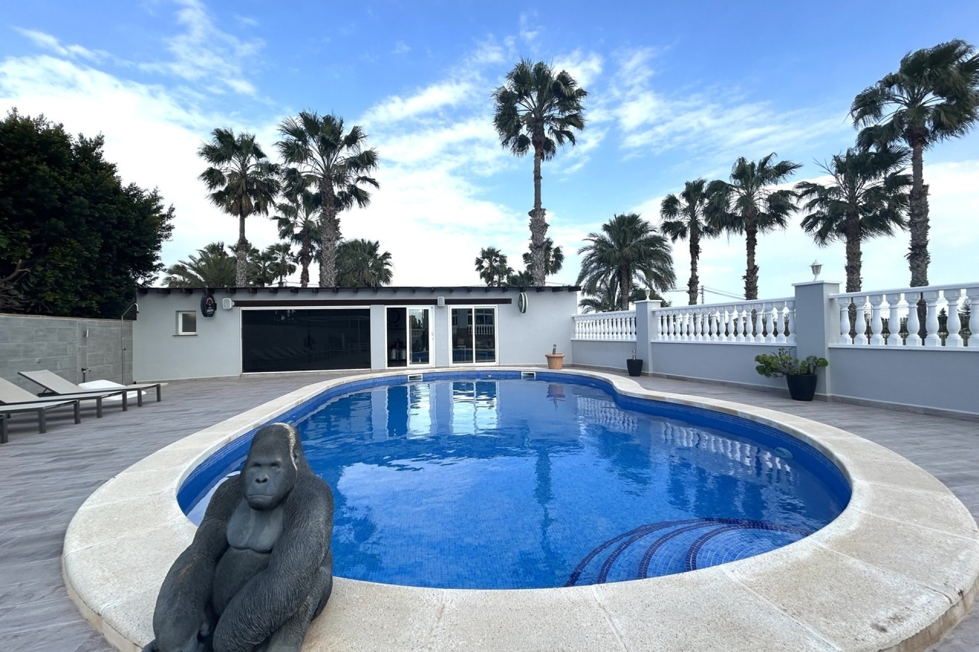 Herverkoop - Villa -
Catral - Costa Blanca