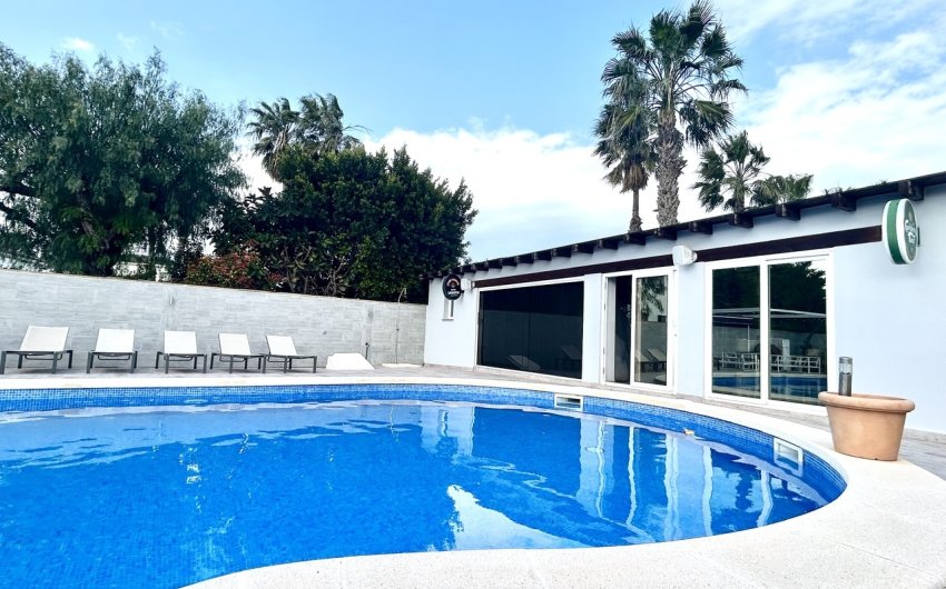 Herverkoop - Villa -
Catral - Costa Blanca