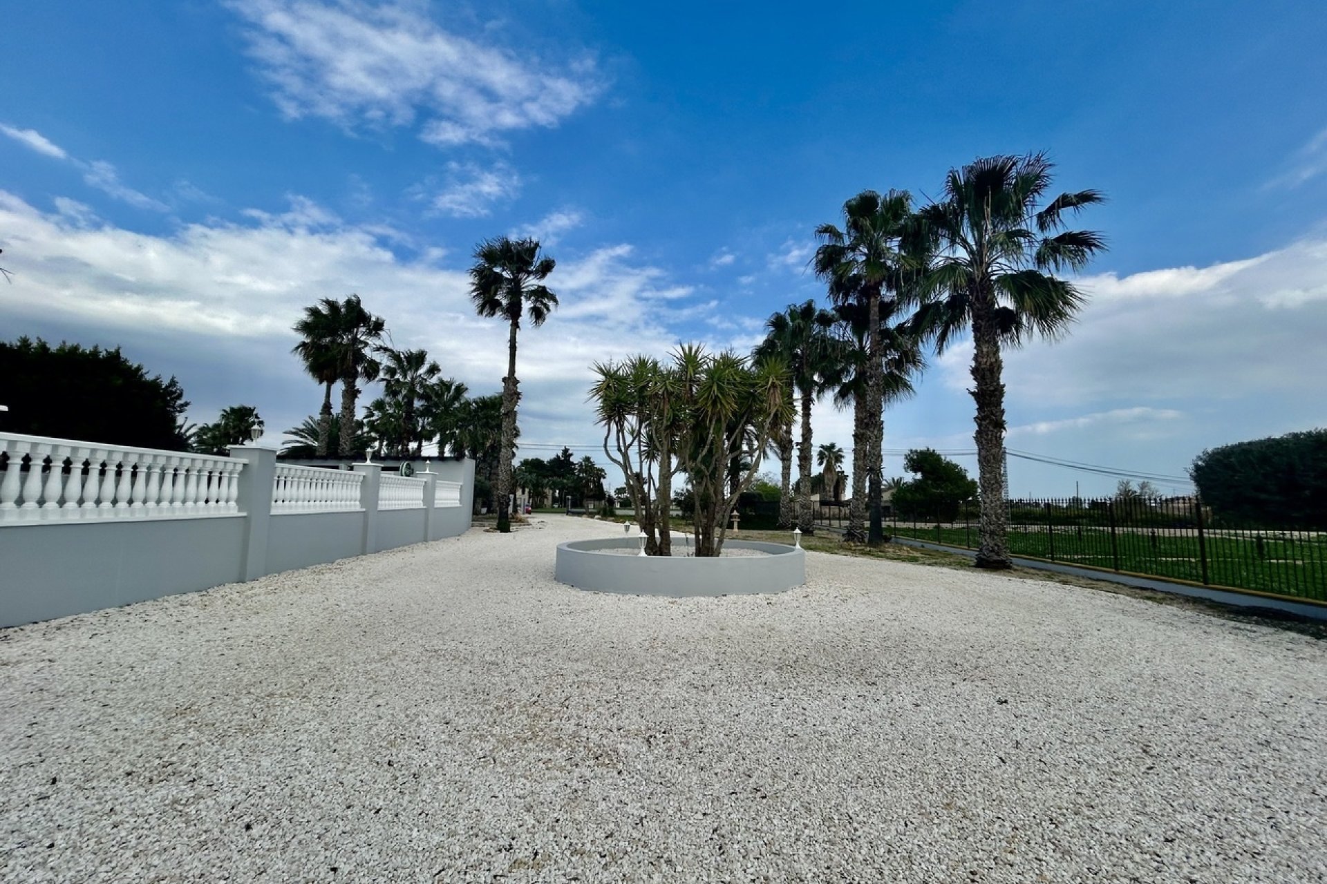 Herverkoop - Villa -
Catral - Costa Blanca