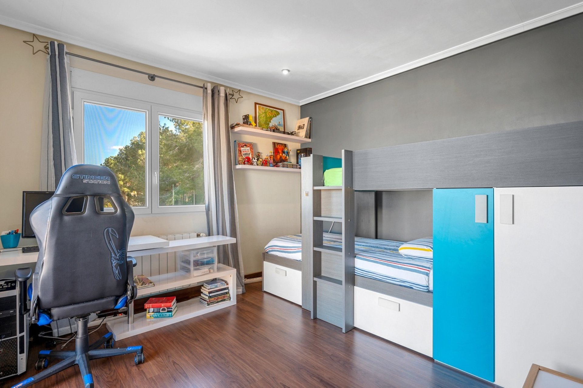 Herverkoop - Villa -
Ciudad De Las Comunicaciones - Costa Blanca