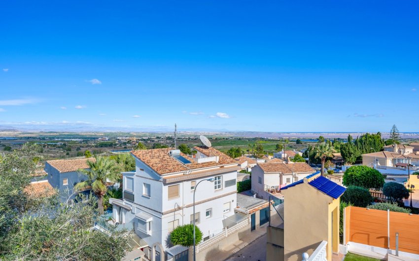 Herverkoop - Villa -
Ciudad De Las Comunicaciones - Costa Blanca