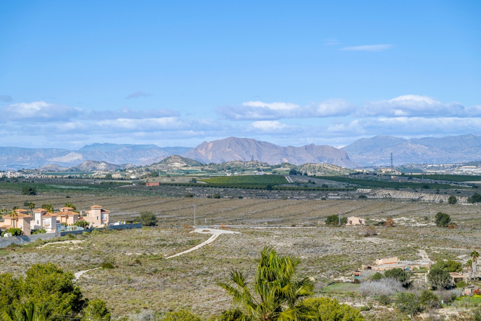 Herverkoop - Villa -
Ciudad De Las Comunicaciones - Costa Blanca