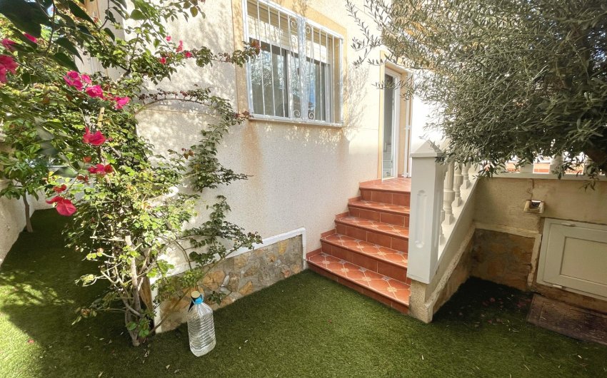 Herverkoop - Villa -
Ciudad Quesada - Airstrip