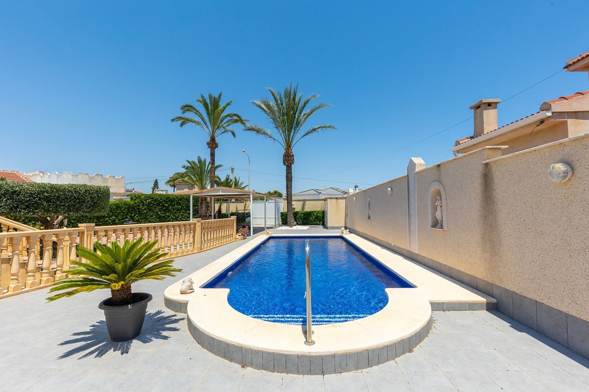 Herverkoop - Villa -
Ciudad Quesada - Costa Blanca