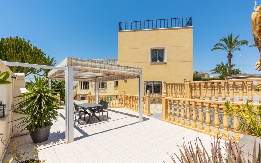 Herverkoop - Villa -
Ciudad Quesada - Costa Blanca