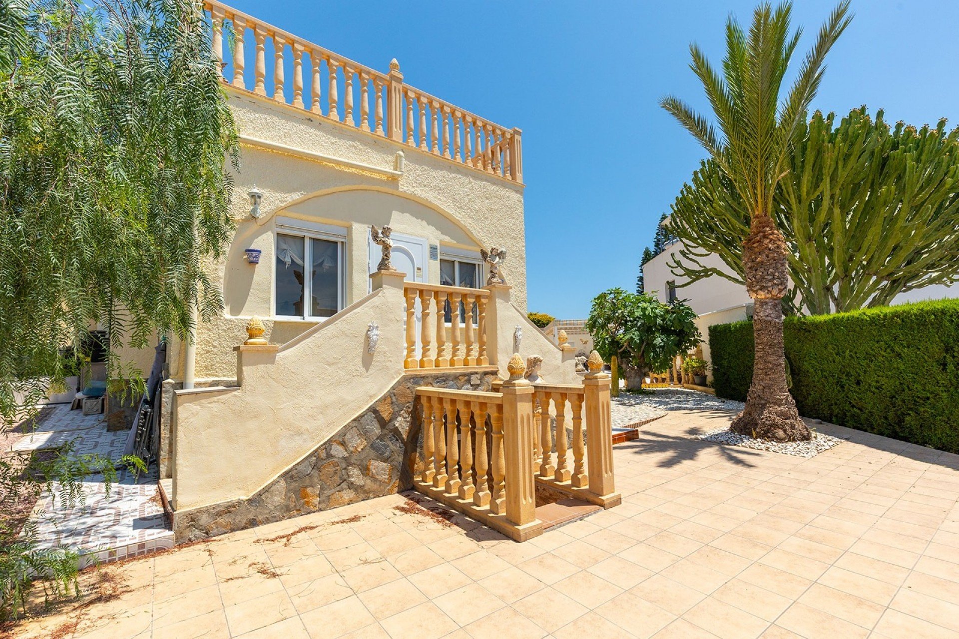 Herverkoop - Villa -
Ciudad Quesada - Costa Blanca