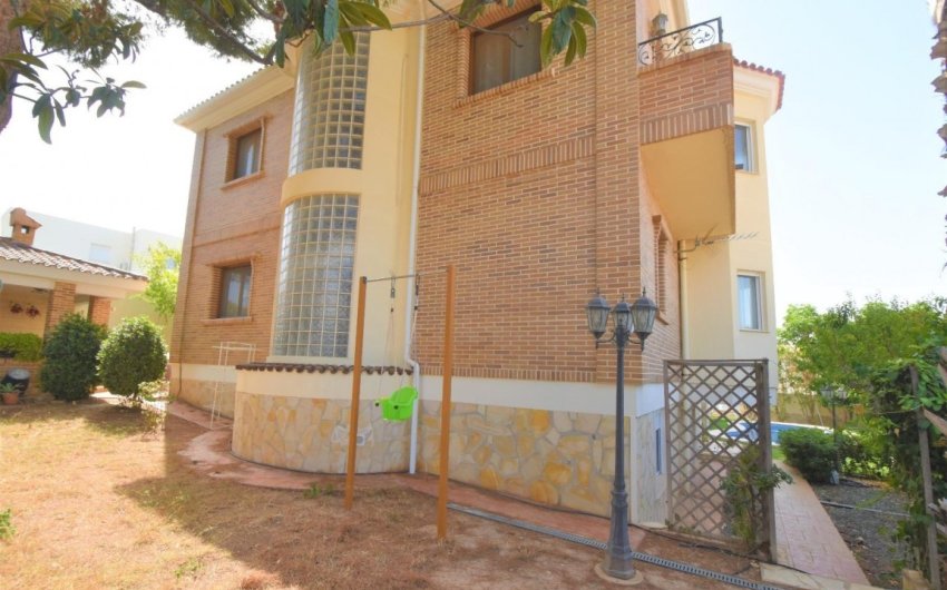 Herverkoop - Villa -
Ciudad Quesada - Costa Blanca