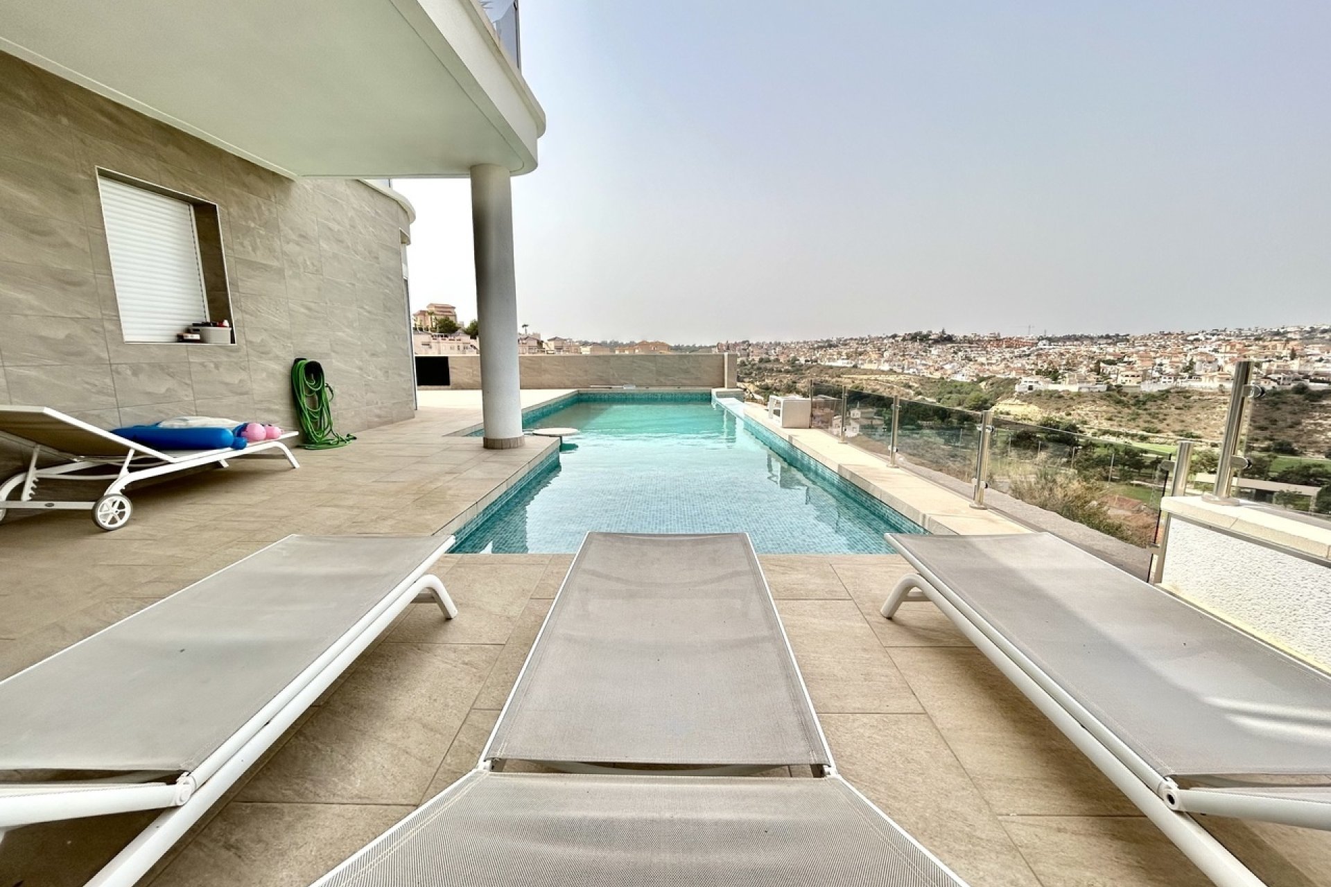 Herverkoop - Villa -
Ciudad Quesada - Costa Blanca