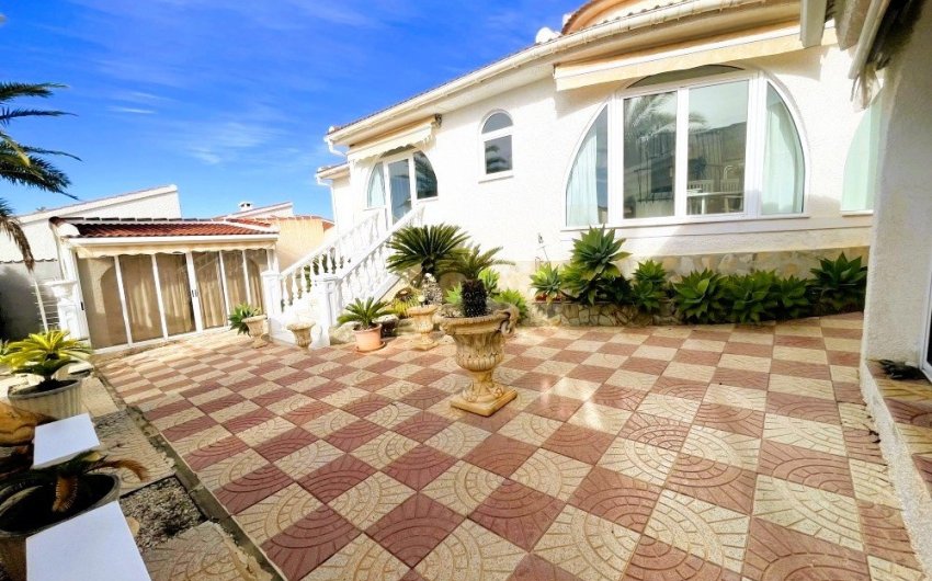 Herverkoop - Villa -
Ciudad Quesada - Costa Blanca
