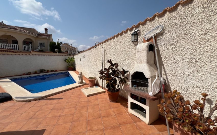 Herverkoop - Villa -
Ciudad Quesada - Costa Blanca