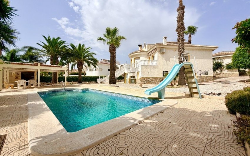 Herverkoop - Villa -
Ciudad Quesada - Costa Blanca