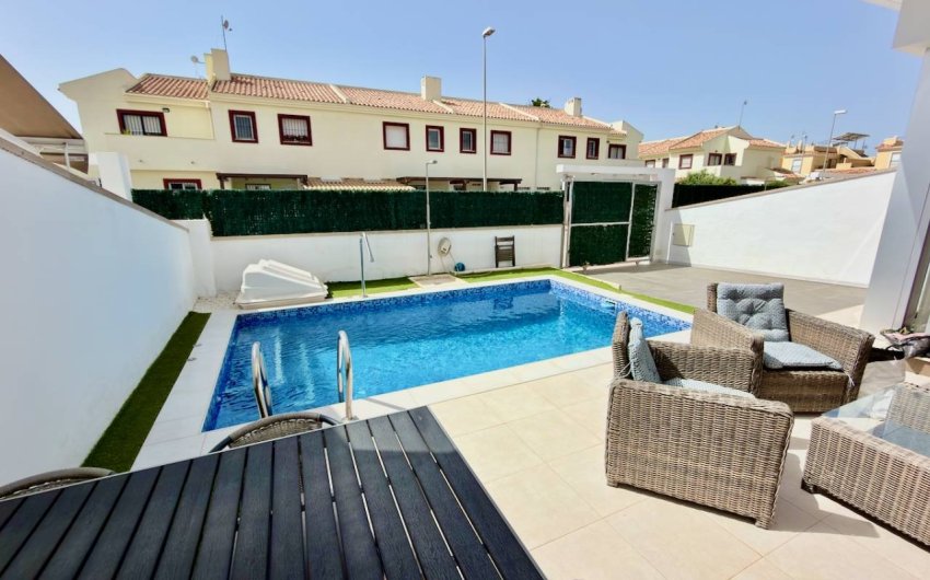 Herverkoop - Villa -
Ciudad Quesada - Costa Blanca