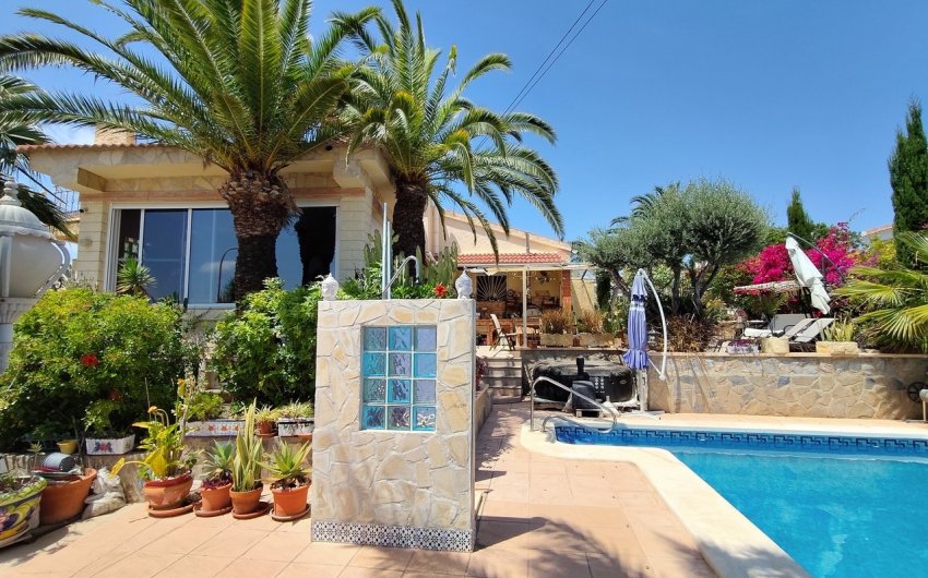 Herverkoop - Villa -
Ciudad Quesada - Costa Blanca