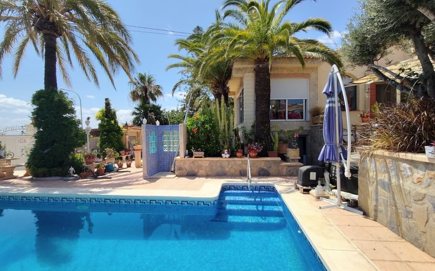 Herverkoop - Villa -
Ciudad Quesada - Costa Blanca