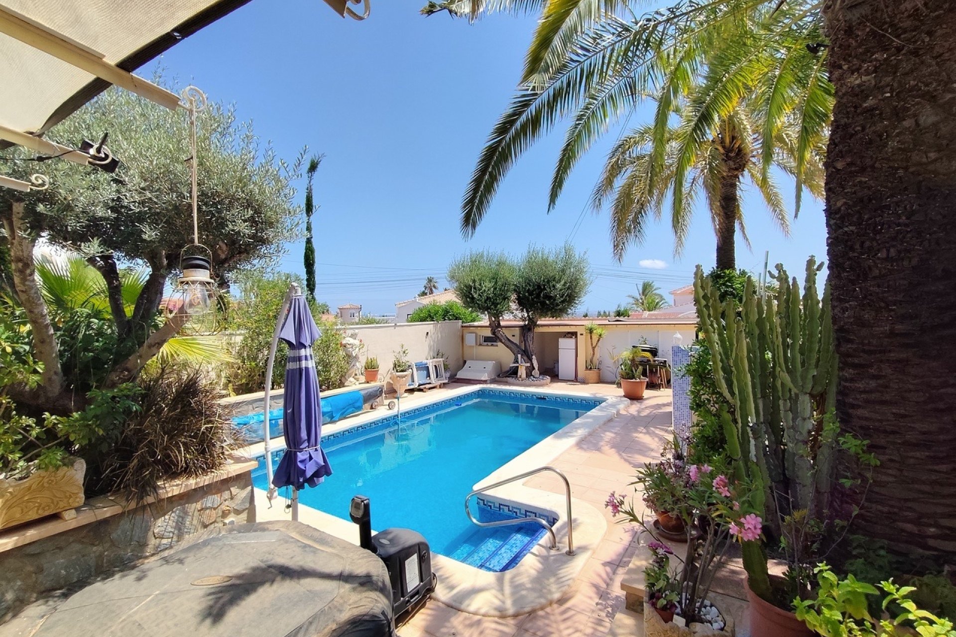 Herverkoop - Villa -
Ciudad Quesada - Costa Blanca
