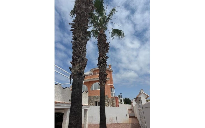 Herverkoop - Villa -
Ciudad Quesada - Costa Blanca