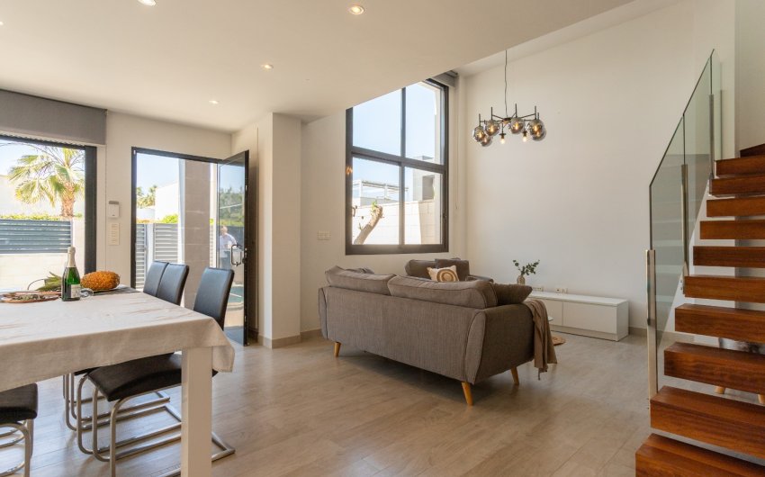 Herverkoop - Villa -
Ciudad Quesada - Costa Blanca