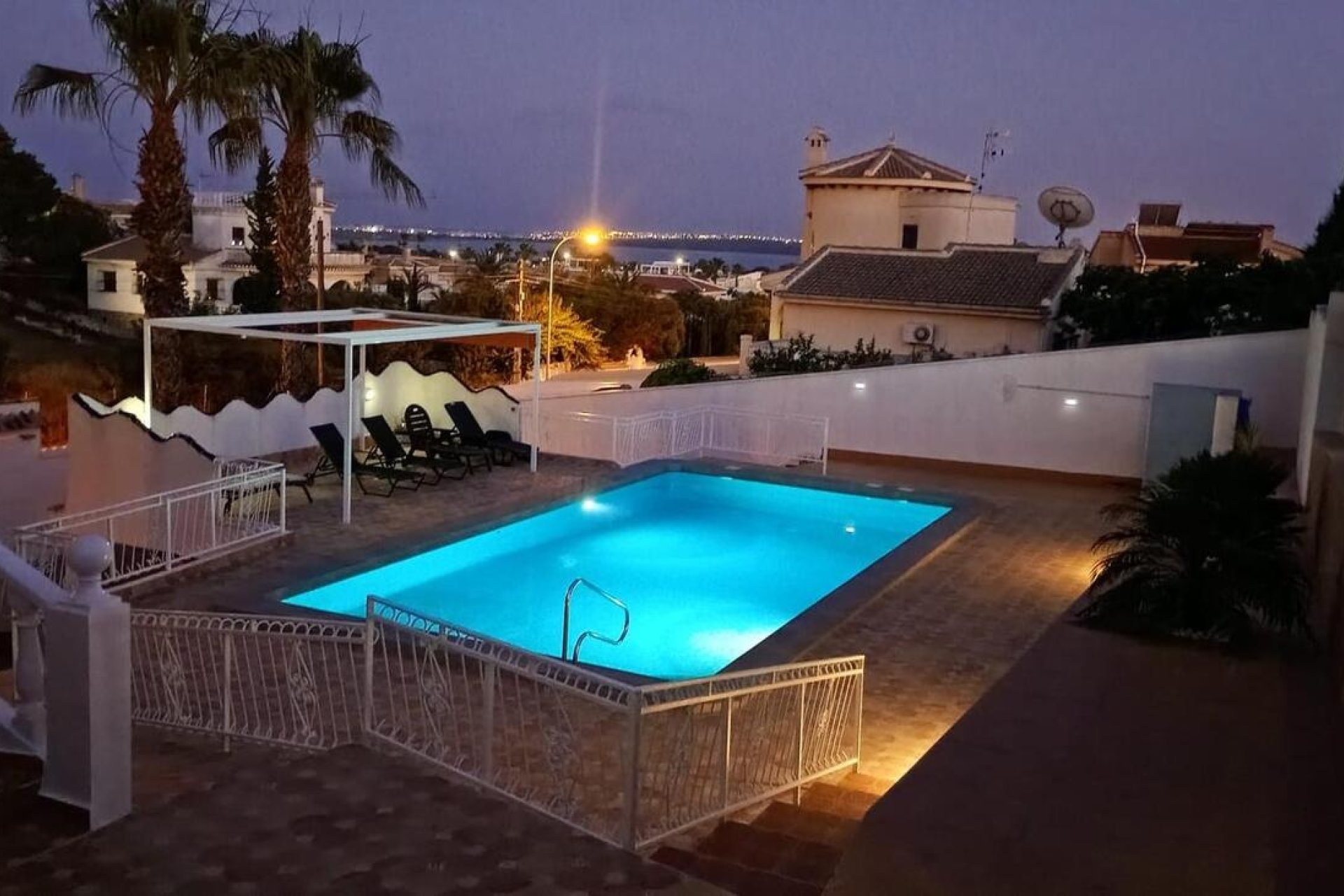 Herverkoop - Villa -
Ciudad Quesada - Costa Blanca