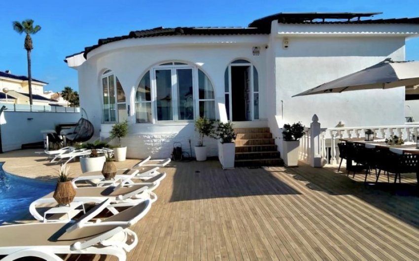 Herverkoop - Villa -
Ciudad Quesada - Costa Blanca