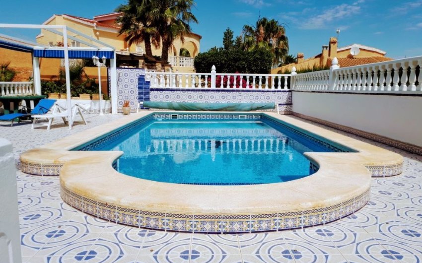 Herverkoop - Villa -
Ciudad Quesada - Costa Blanca