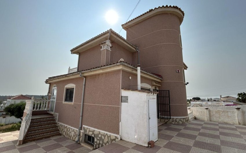 Herverkoop - Villa -
Ciudad Quesada - Costa Blanca