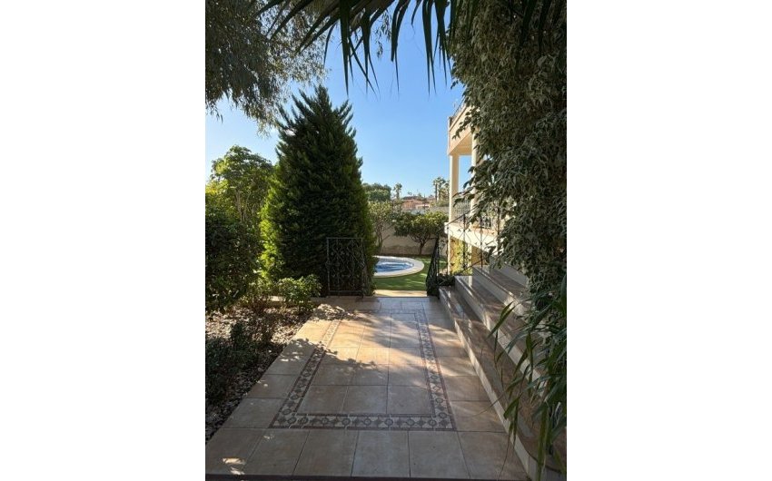 Herverkoop - Villa -
Ciudad Quesada - Costa Blanca