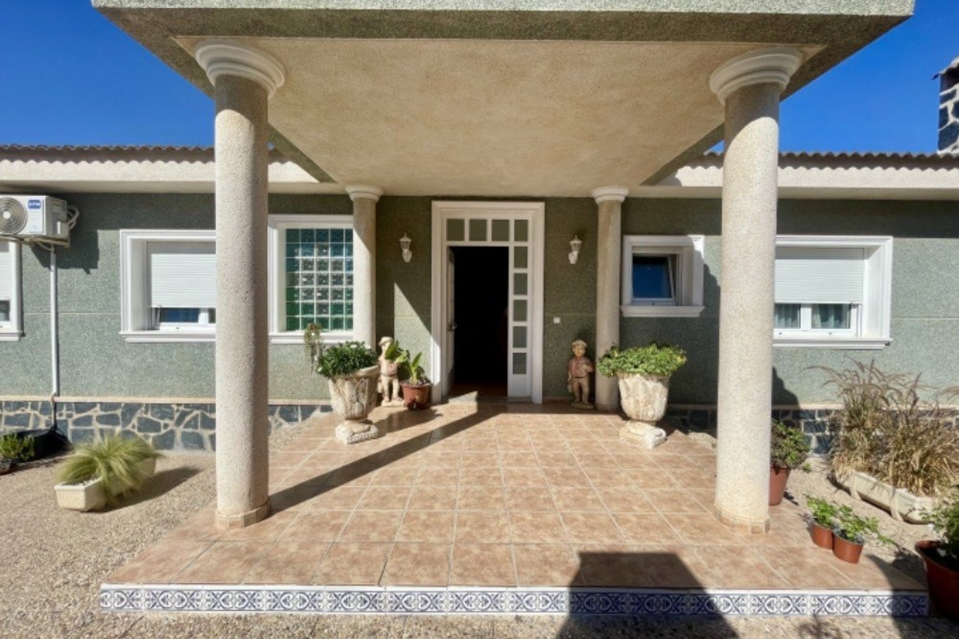 Herverkoop - Villa -
Ciudad Quesada - Costa Blanca