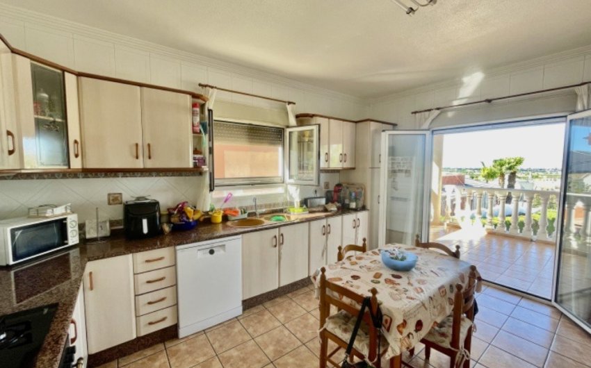 Herverkoop - Villa -
Ciudad Quesada - Costa Blanca