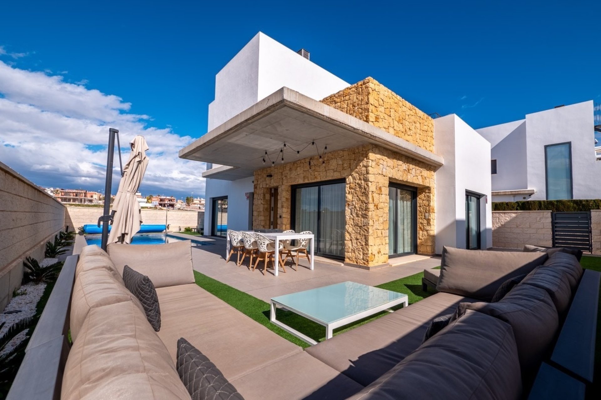 Herverkoop - Villa -
Ciudad Quesada - Costa Blanca