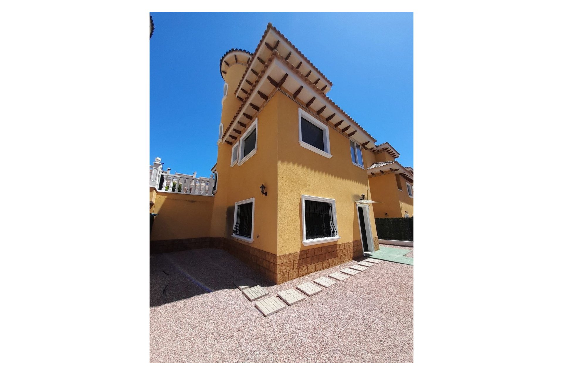Herverkoop - Villa -
Ciudad Quesada - Costa Blanca