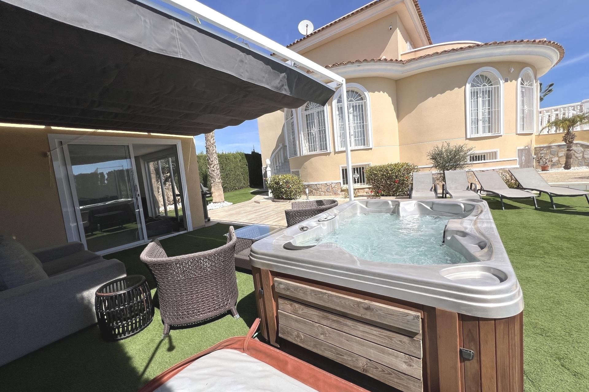 Herverkoop - Villa -
Ciudad Quesada - Costa Blanca