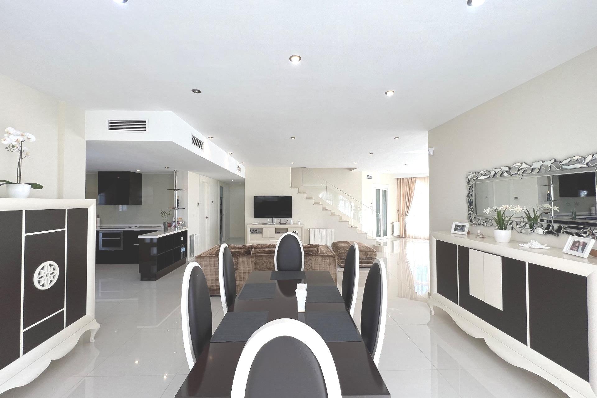 Herverkoop - Villa -
Ciudad Quesada - Costa Blanca