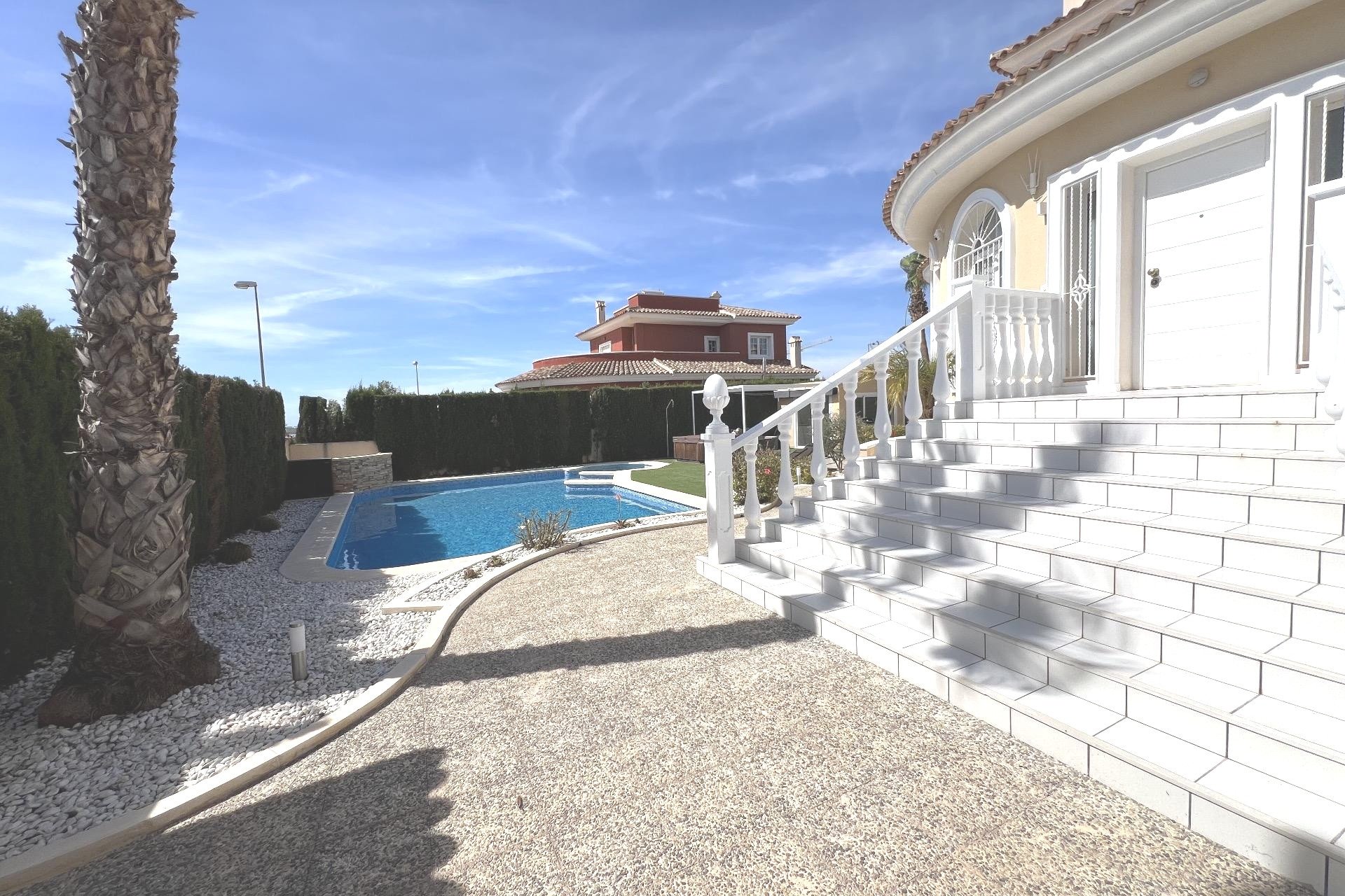 Herverkoop - Villa -
Ciudad Quesada - Costa Blanca