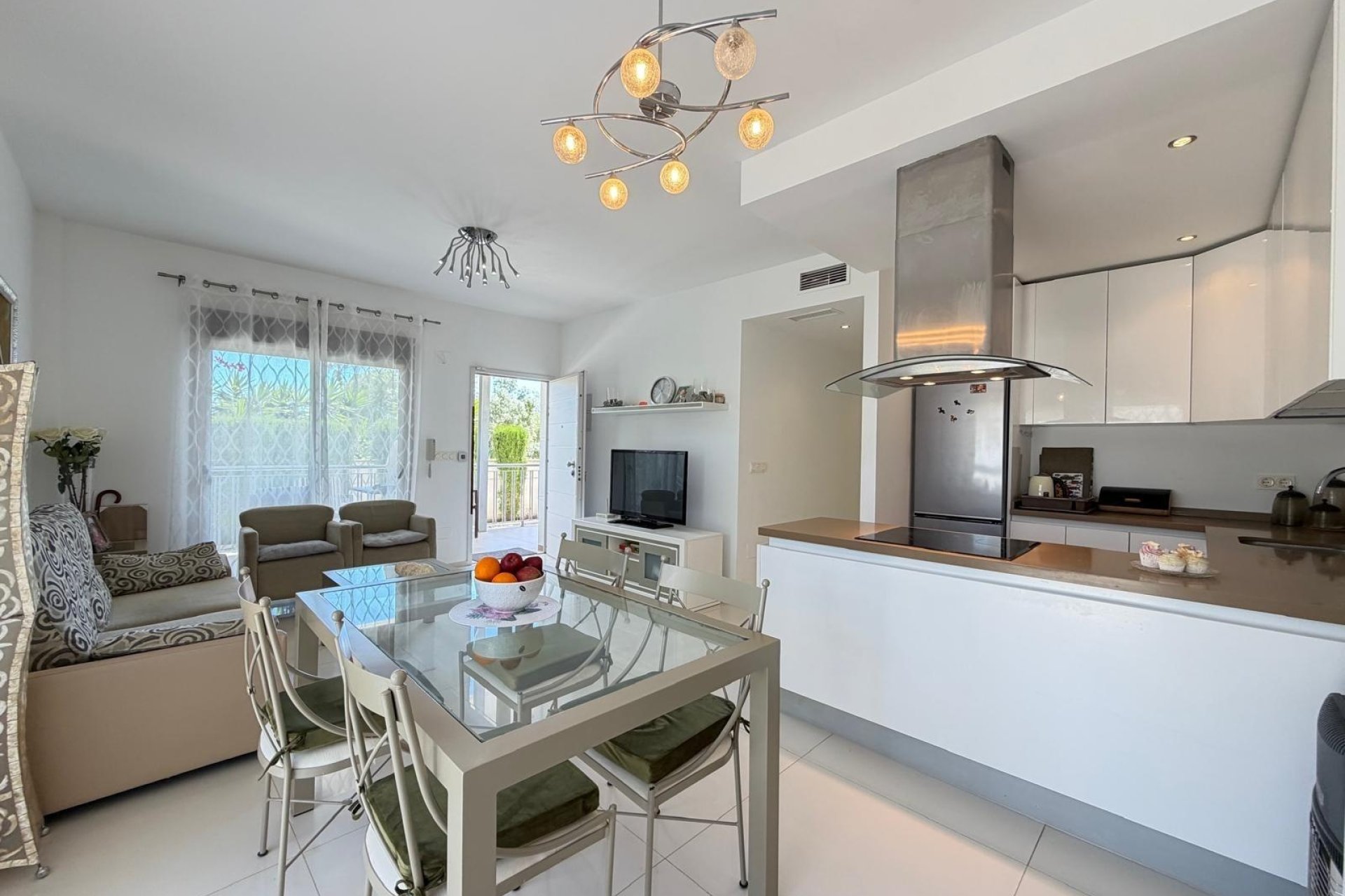 Herverkoop - Villa -
Ciudad Quesada - Dona Pepa