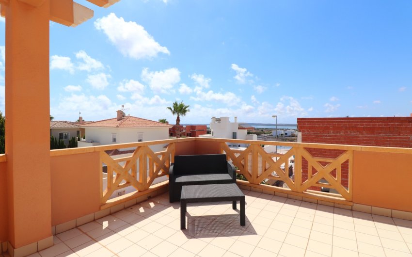 Herverkoop - Villa -
Ciudad Quesada - La Fiesta