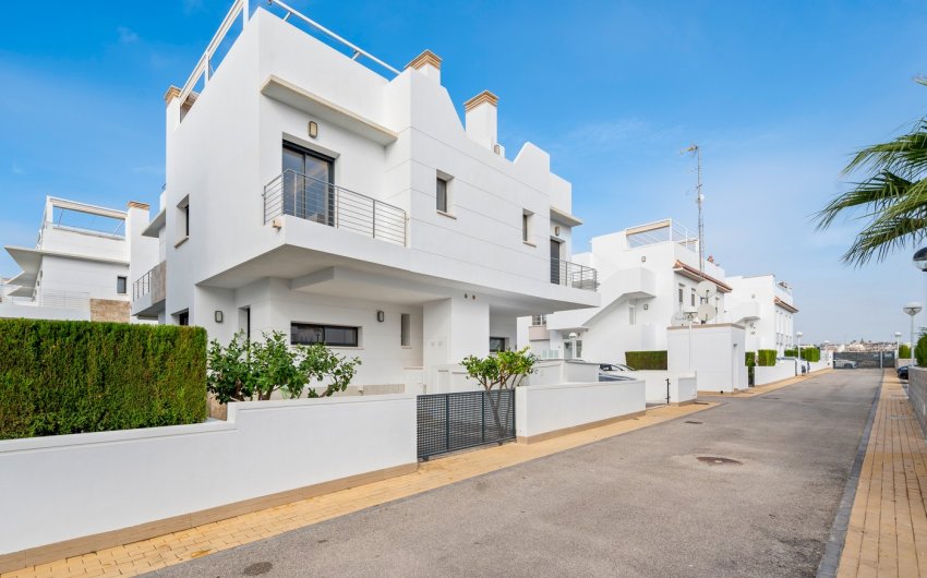 Herverkoop - Villa -
Ciudad Quesada - Lo Marabú