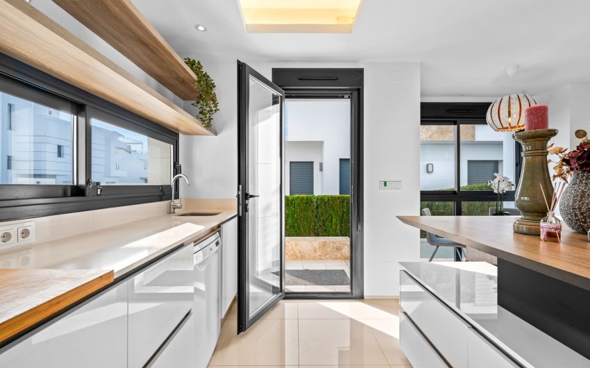 Herverkoop - Villa -
Ciudad Quesada - Lo Marabú