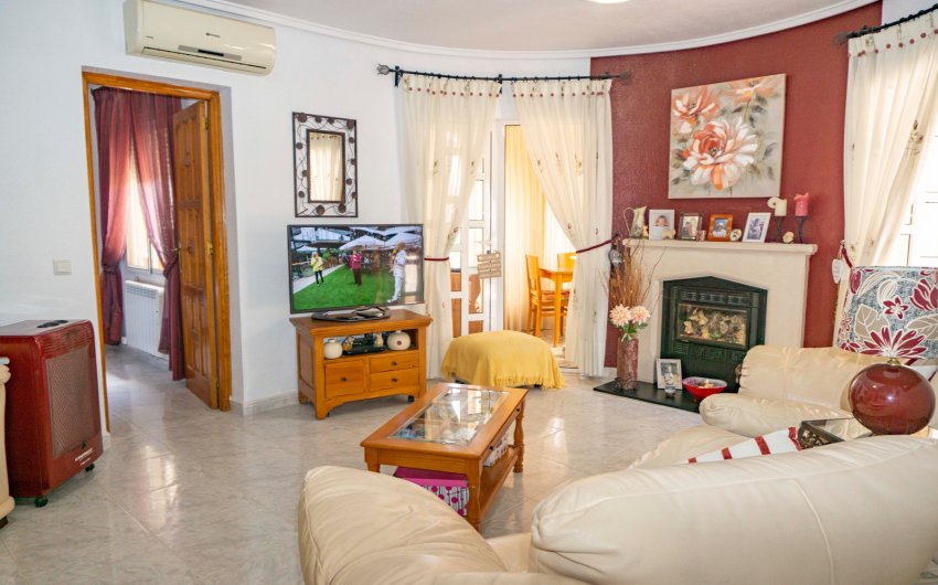 Herverkoop - Villa -
Ciudad Quesada - town