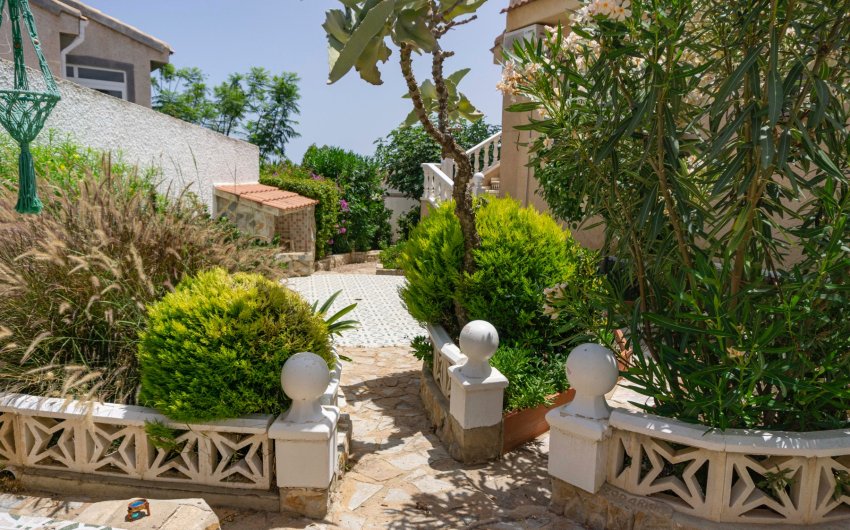 Herverkoop - Villa -
Ciudad Quesada - town