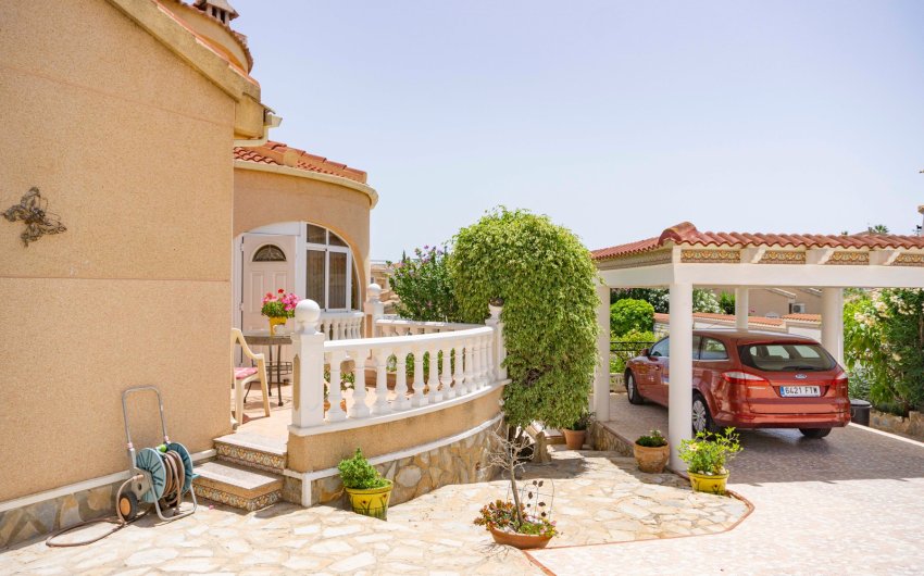 Herverkoop - Villa -
Ciudad Quesada - town