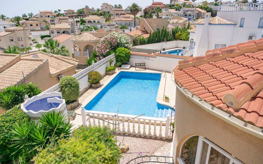 Herverkoop - Villa -
Ciudad Quesada - town