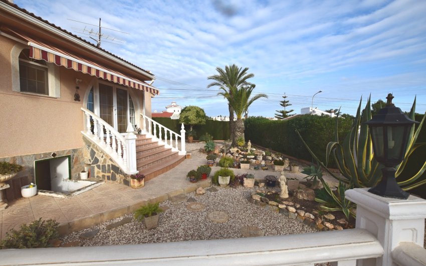 Herverkoop - Villa -
Ciudad Quesada