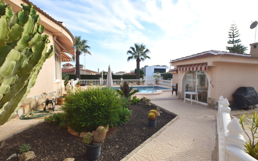 Herverkoop - Villa -
Ciudad Quesada