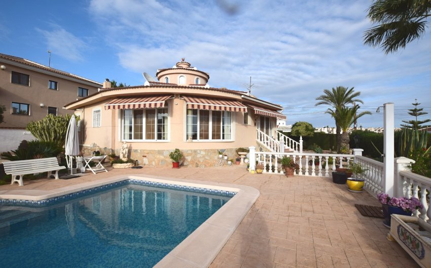 Herverkoop - Villa -
Ciudad Quesada