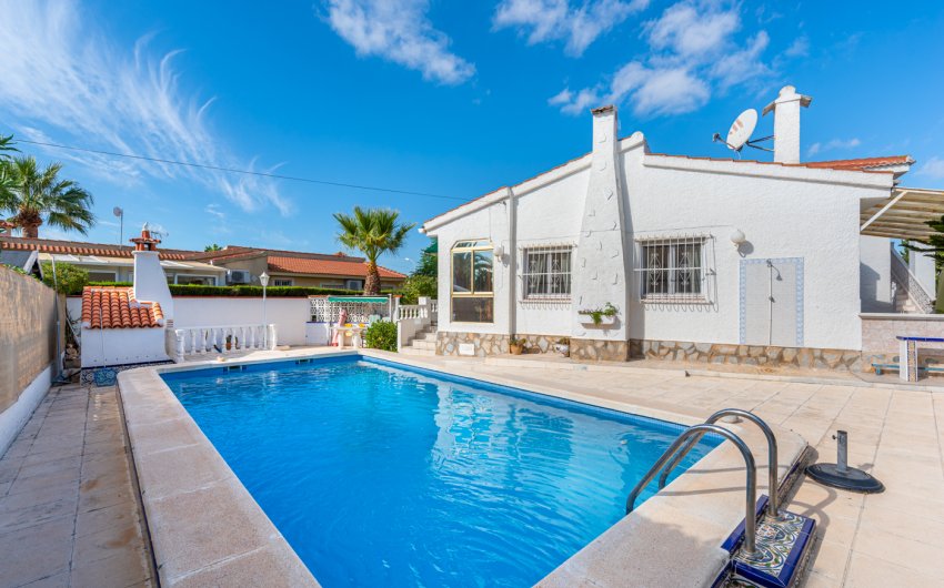 Herverkoop - Villa -
Ciudad Quesada